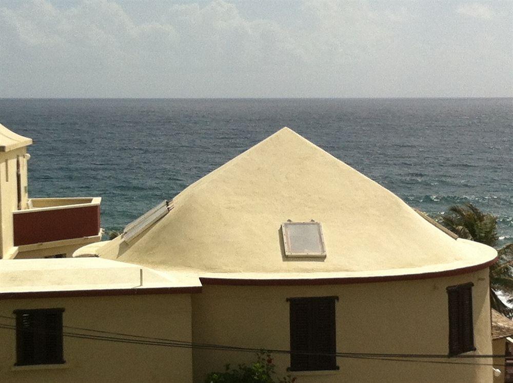 Готель Round House Bathsheba Екстер'єр фото