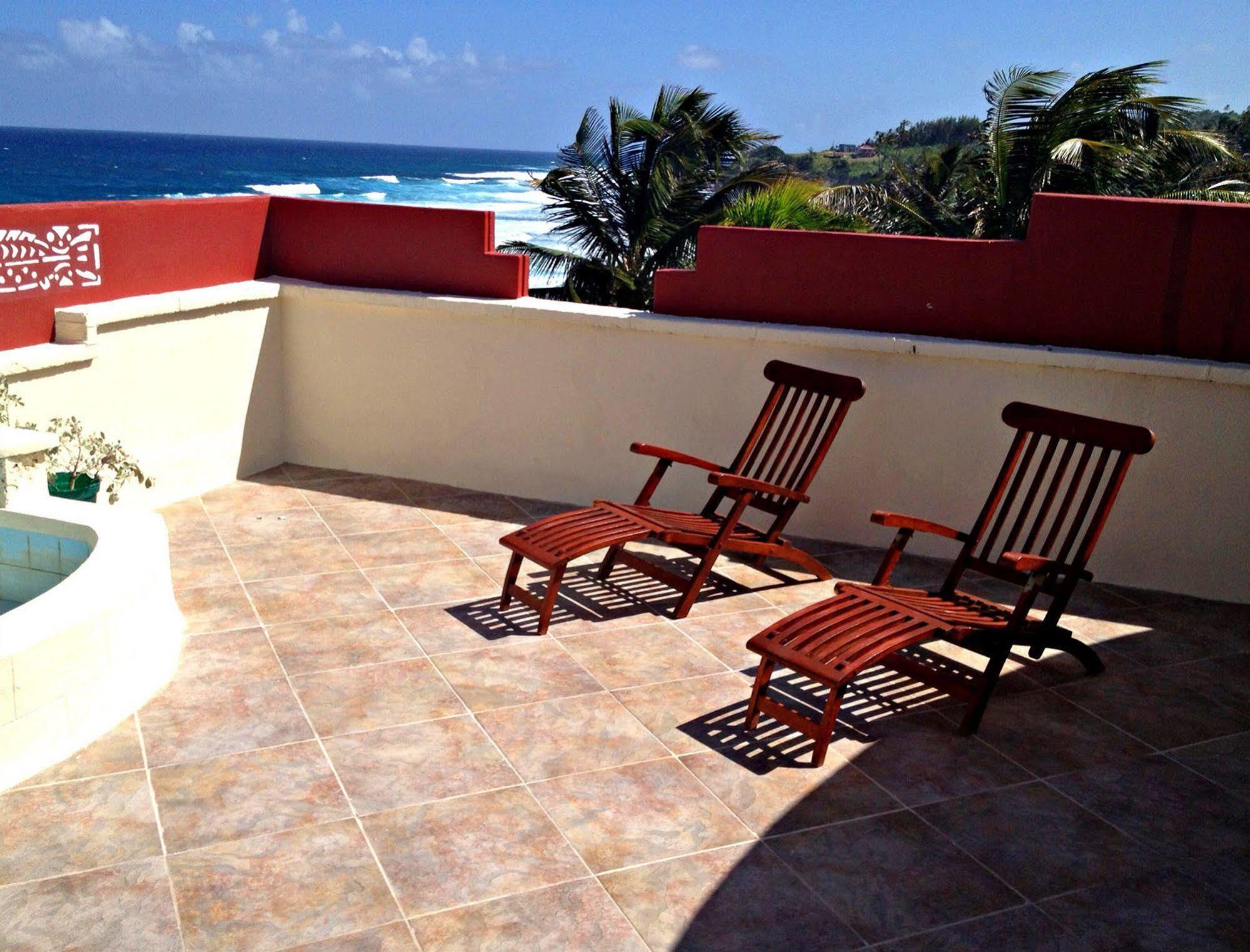 Готель Round House Bathsheba Екстер'єр фото